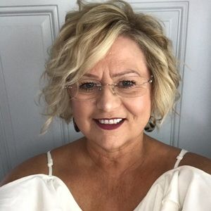 Meet your Posher, Donna